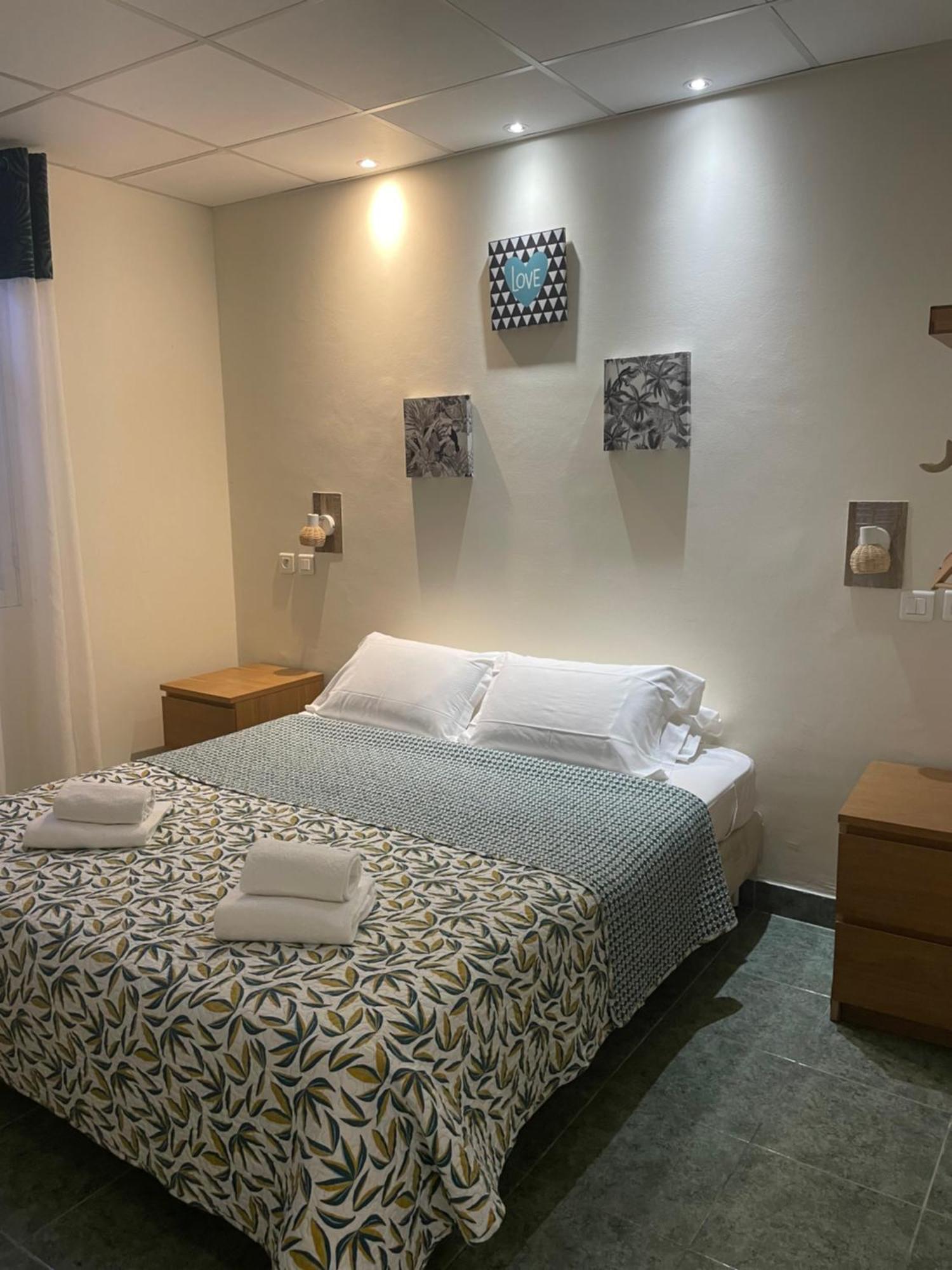 Hotel Le Derby กาญเนอ-ซูร์-แมร์ ภายนอก รูปภาพ