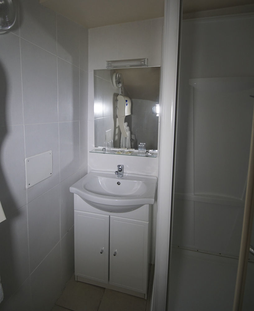 Hotel Le Derby กาญเนอ-ซูร์-แมร์ ภายนอก รูปภาพ