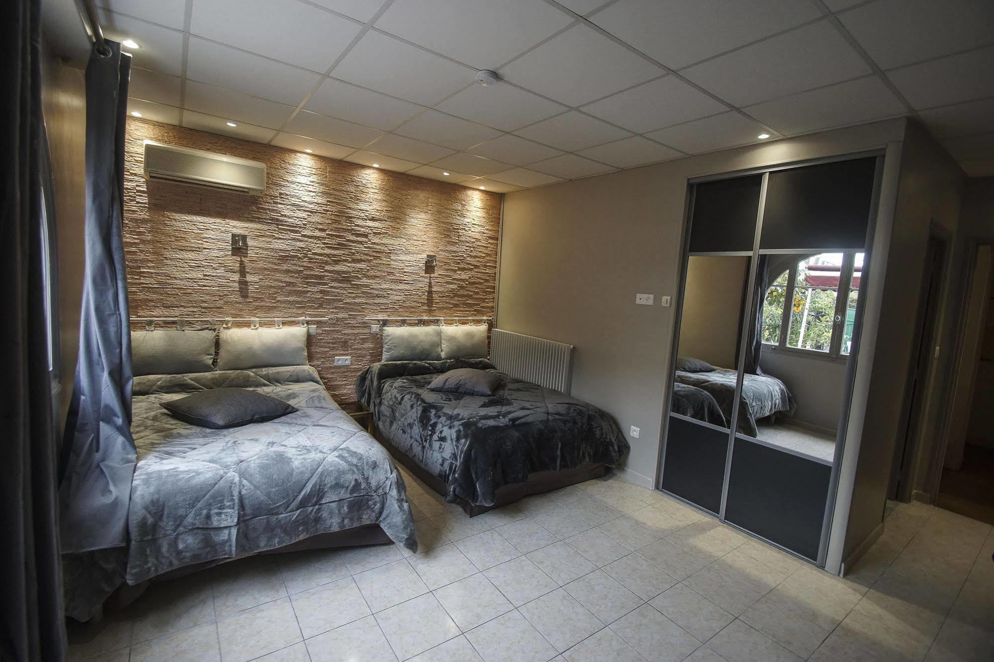 Hotel Le Derby กาญเนอ-ซูร์-แมร์ ภายนอก รูปภาพ